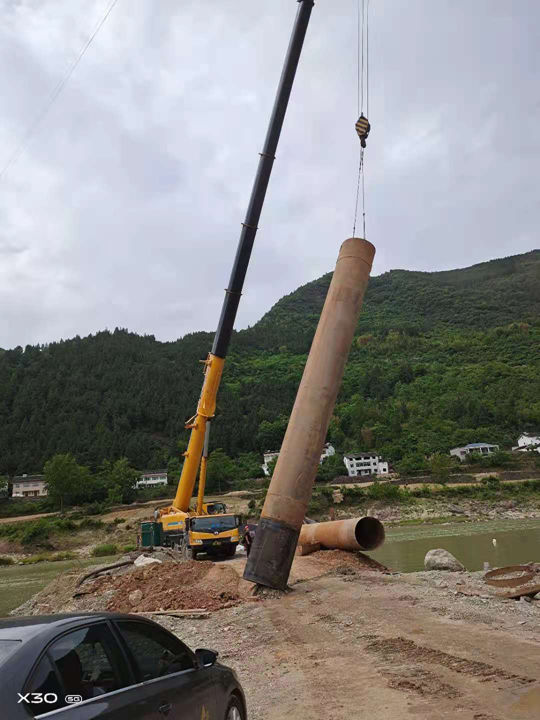 跨越江河，铺就民生发展管道